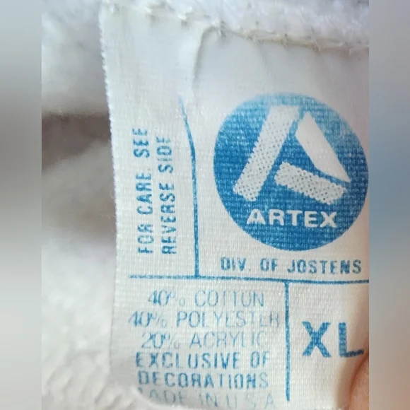 Vintage Artex White Snoopy Holiday Sweatshirt - Picture 6 of 6